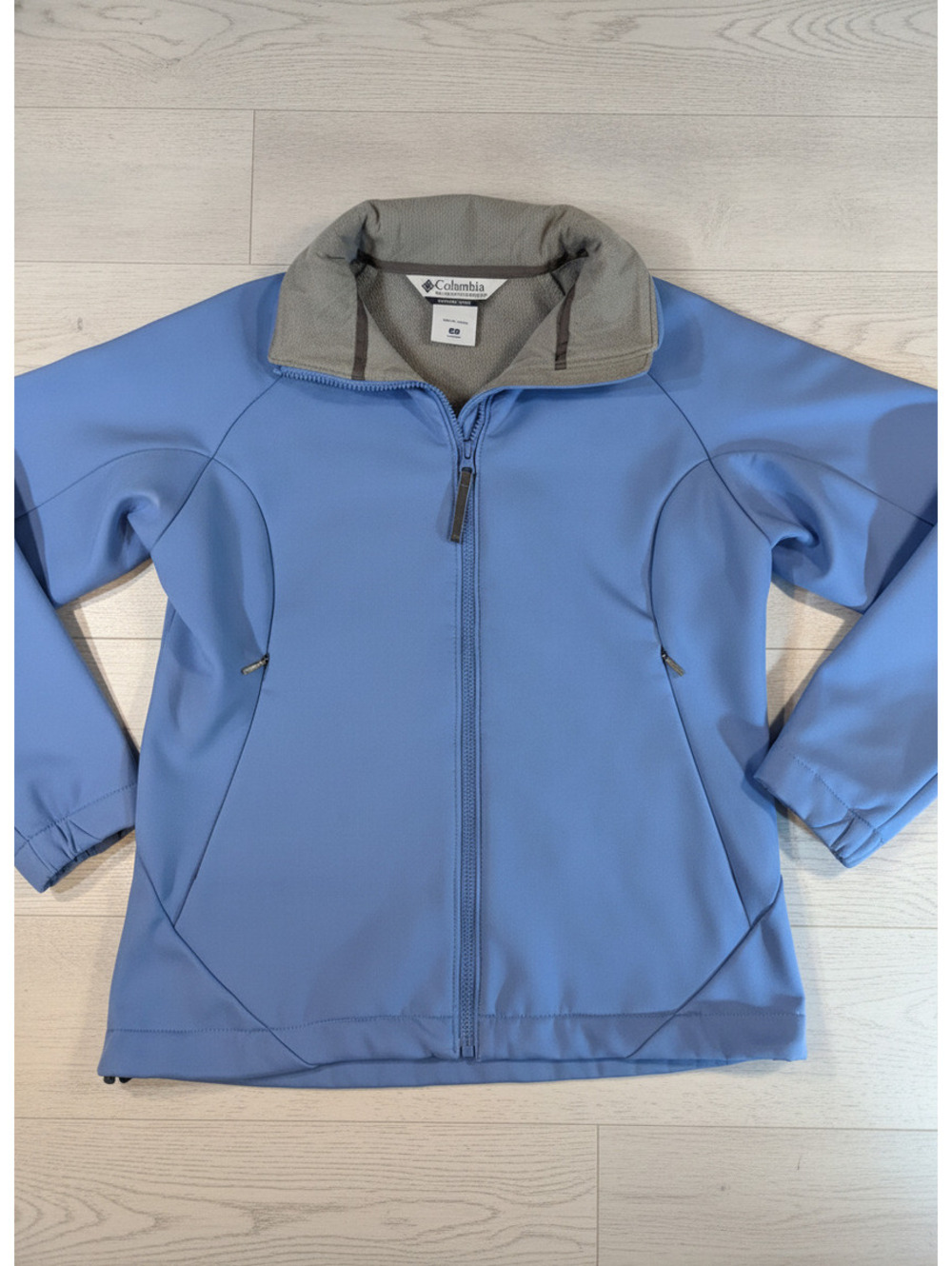 Columbia Women's Medium Blue Softshell Jacket